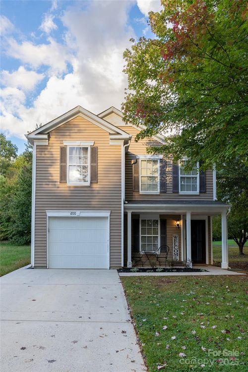600 N Mulberry St, Statesville, NC, 28677-3910 | Card Image