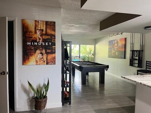 205-20 Nw 87th Ave, Miami, FL, 33172-4578 | Card Image