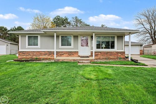 42844 Wrobel St, Clinton Township, MI, 48038-5428 | Card Image