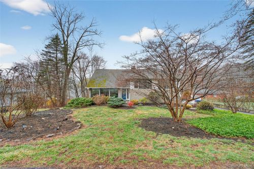 43 Woodbine Dr, Mahopac, NY, 10541-4235 | Card Image