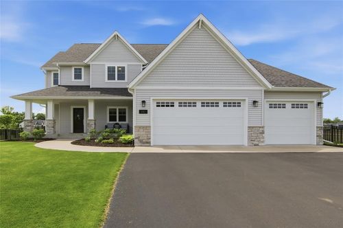 4363 Trilogy Rd, Eau Claire, WI, 54701-5505 | Card Image