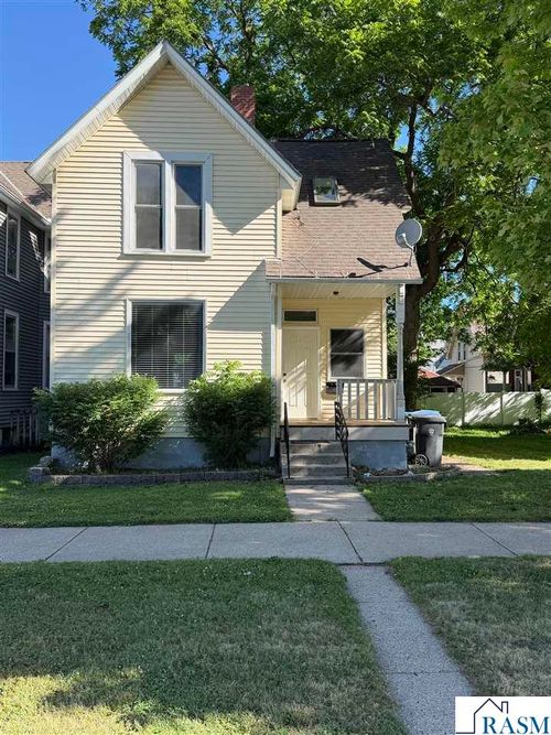 110 Van Brunt St, Mankato, MN, 56001-2554 | Card Image