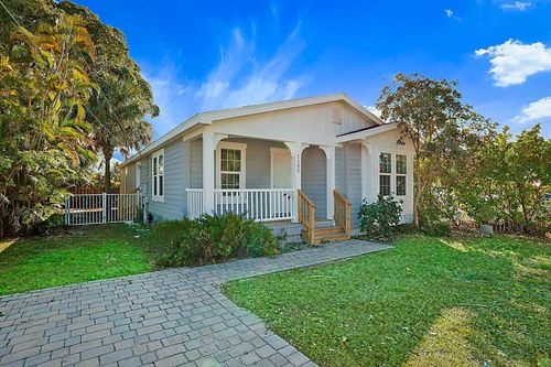 1102 19th St, West Palm Beach, FL, 33407-5712 | Card Image