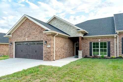 73 Cherokee Dr, Shelbyville, KY, 40065-1911 | Card Image
