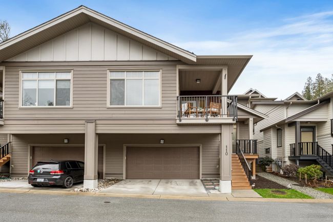 110 - 3451 Burke Village Promenade, Townhouse with 4 bedrooms, 3 bathrooms and 4 parking in Coquitlam BC | Image 3
