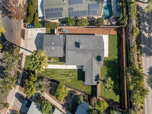 20528 Hamlin Street, Winnetka, CA, 91306 | Card Image