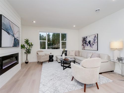 107-960 Jenkins Ave, Langford, BC, V9B7H4 | Card Image