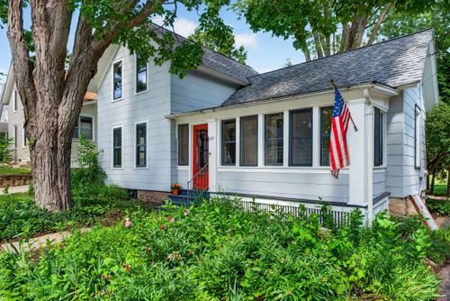 237 Waverly Pl, Waukesha, WI, 53186 | Card Image