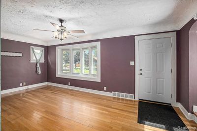 17764 Matthews Street, Home with 3 bedrooms, 1 bathrooms and null parking in Riverview MI | Image 3