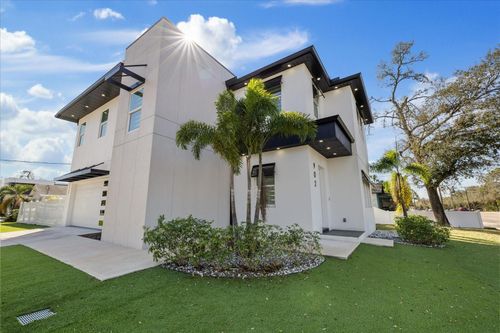 902 W Sligh Ave, TAMPA, FL, 33604-5924 | Card Image