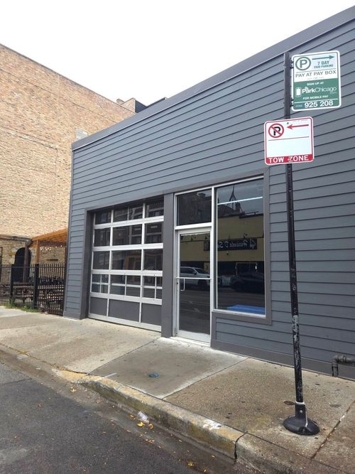 3465 N Clark St, Chicago, IL, 60657-1609 | Card Image