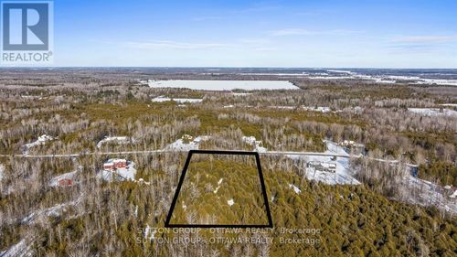 7590 Settlers Way, Ottawa, ON, K0A2A0 | Card Image