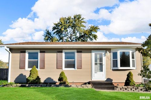 315 20th Ave W, Milan, IL, 61264-3346 | Card Image