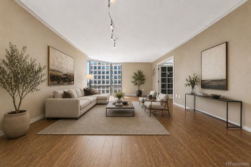 2805-1625 Larimer St, Denver, CO, 80202-1538 | Card Image