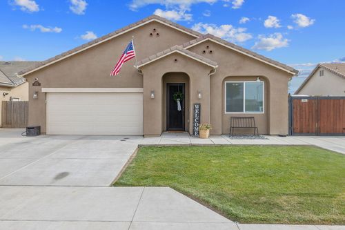 3023 Ferro Ave, Tulare, CA, 93274-7778 | Card Image