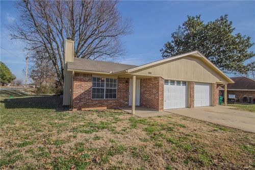 1901 S 18th St, Rogers, AR, 72758-6211 | Card Image