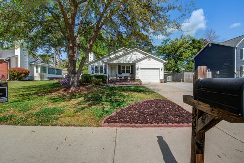 335 Camelot Dr, Goose Creek, SC, 29445-3190 | Card Image