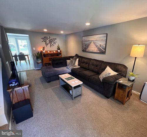 20510 Strath Haven Dr, MONTGOMERY VILLAGE, MD, 20886-4056 | Card Image
