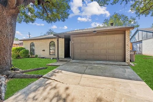 556 Hawthorne Dr, Allen, TX, 75002-4023 | Card Image
