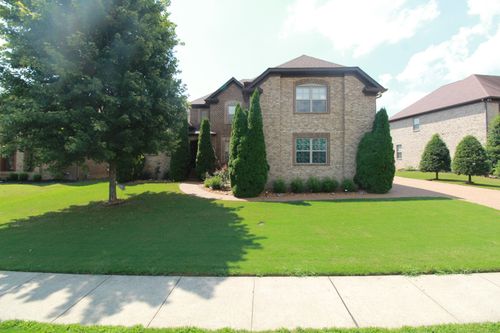 337 Crooked Creek Ln, Hendersonville, TN, 37075-6744 | Card Image