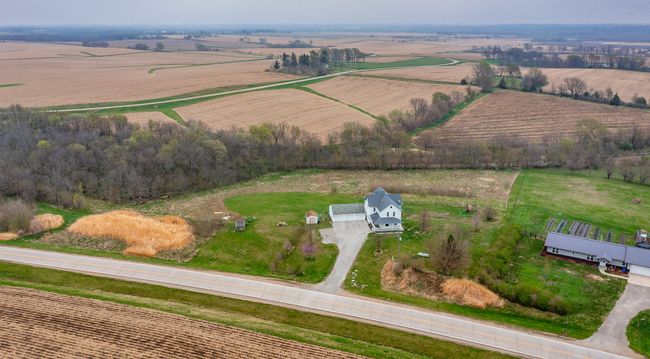 5825 G24 Hwy, Home with 7 bedrooms, 4 bathrooms and null parking in Carlisle IA | Image 34