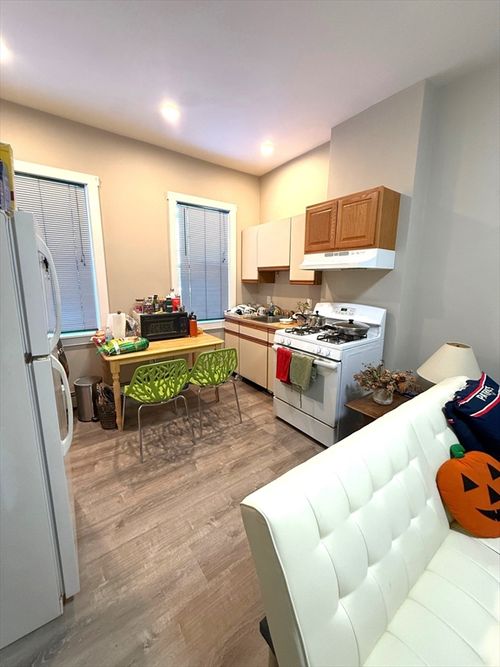 1-660 East 5th, Boston, MA, 02127 | Card Image