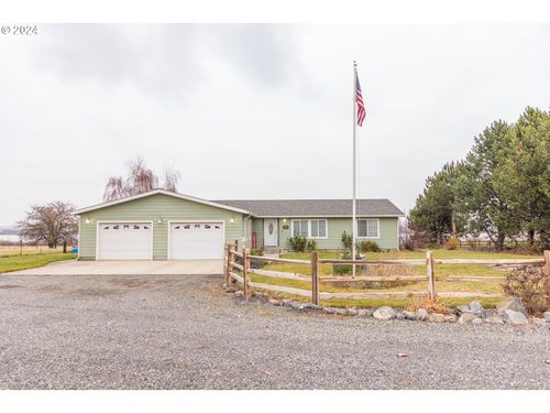 28599 Southshore Dr, Umatilla, OR, 97882 | Card Image