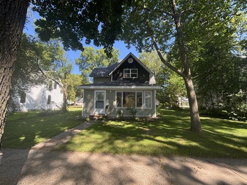 216 N 6th St, Montevideo, MN, 56265-1807 | Card Image