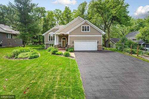 138 Dahlia St, Mahtomedi, MN, 55115-1613 | Card Image