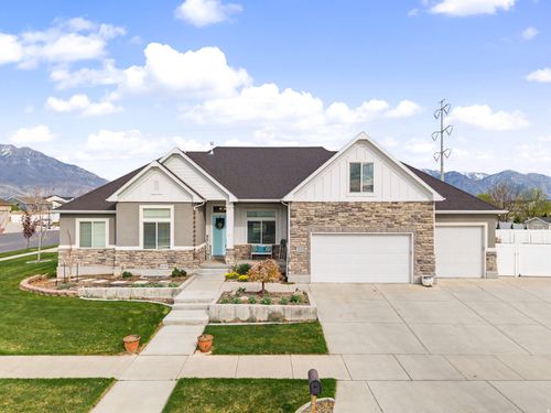 83 N Sunset Dr, Vineyard, UT, 84059-5574 | Card Image