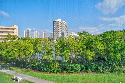 apt-e312-2930 Point East Dr, Aventura, FL, 33160-5047 | Card Image