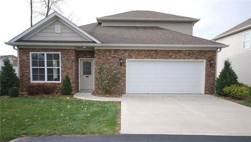 216 S Tuscan Way, Greensburg, PA, 15601-9106 | Card Image