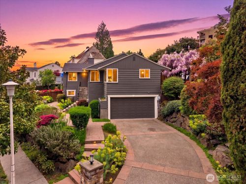 4565 E Laurel Dr Ne, Seattle, WA, 98105-3838 | Card Image