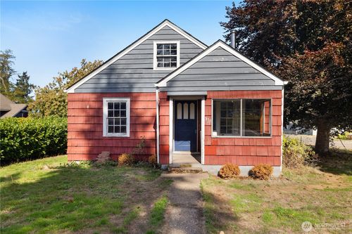 534 Dearborn Ave, Shelton, WA, 98584-1524 | Card Image