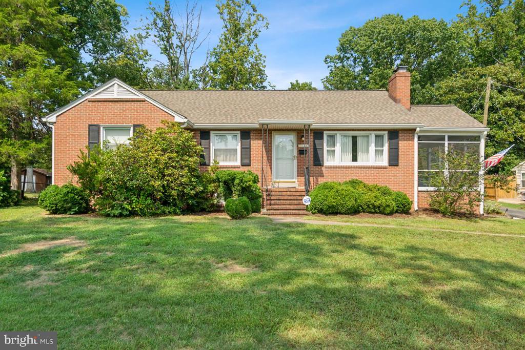 Woodside Dr, Woodbridge, VA 22191