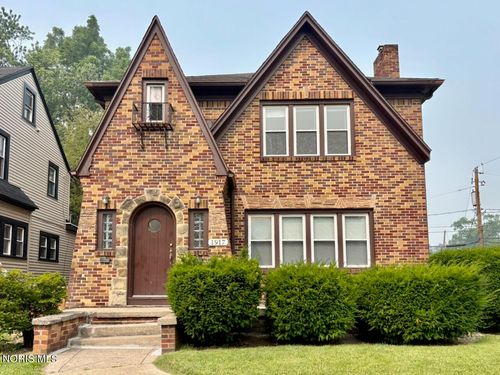 1917 Wyndhurst Rd, Toledo, OH, 43607-1370 | Card Image