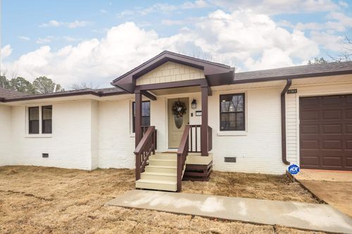 11560 S Main St, Somerville, TN, 38068-2124 | Card Image