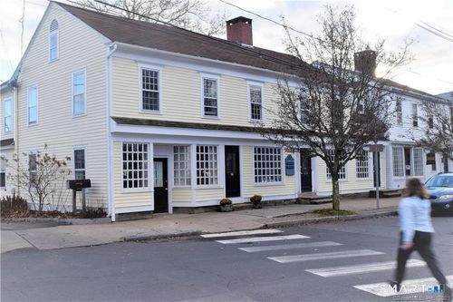 2-l-27 Boston St, Guilford, CT, 06437-2855 | Card Image
