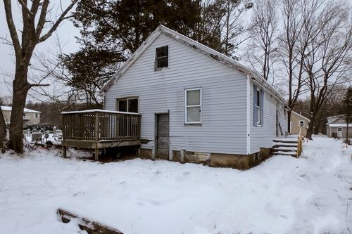 242 Putnam Pike, Chepachet, RI, 02814-2225 | Card Image