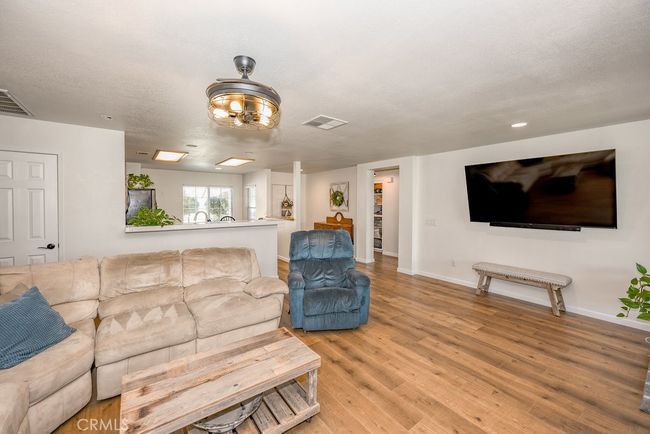 6030 Treehaven Ct, House other with 3 bedrooms, 2 bathrooms and 3 parking in Lancaster CA | Image 8