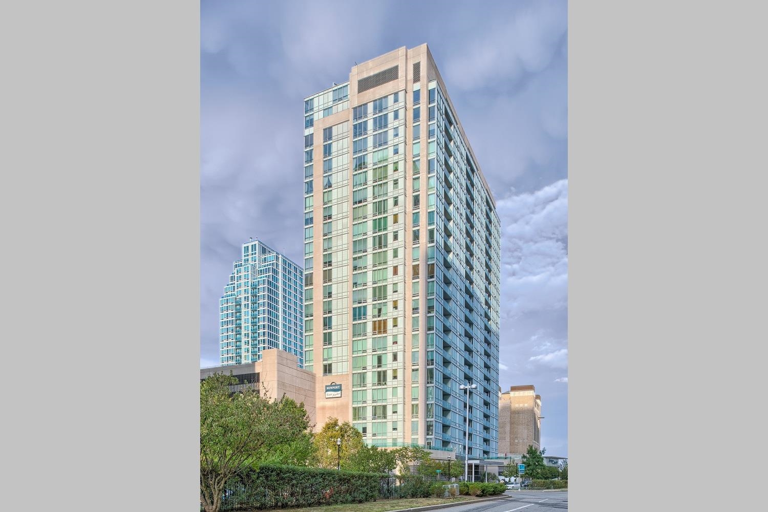Residential in JC, Downtown 5