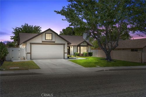 43039 Cromley Court, Lancaster, CA, 93534 | Card Image