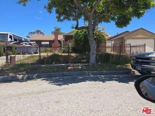 11908 Daleside Ave, Hawthorne, CA, 90250-1925 | Card Image
