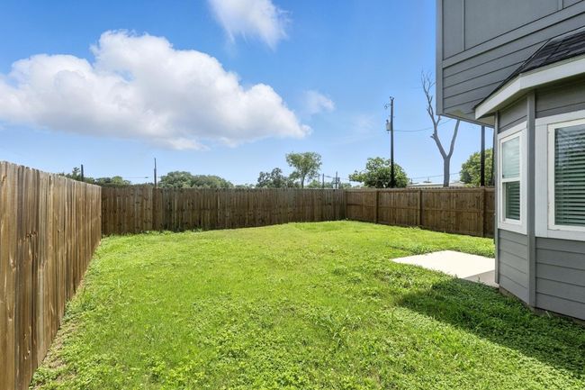 1004 E Fannin St, Home with 0 bedrooms, 0 bathrooms and null parking in Luling TX | Image 29