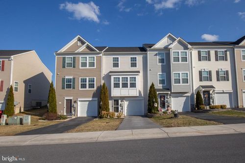 91 Kensington Ter, MARTINSBURG, WV, 25405-5819 | Card Image