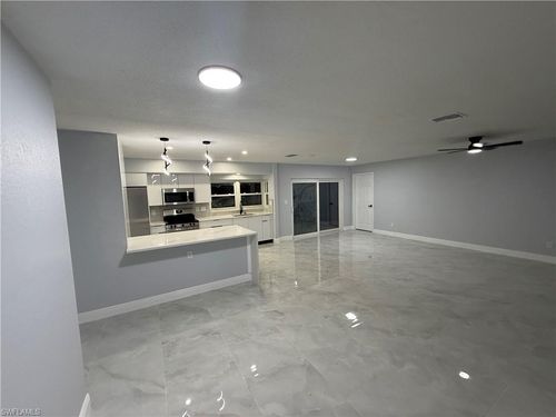 715 Shadyside St, LEHIGH ACRES, FL, 33936-7035 | Card Image