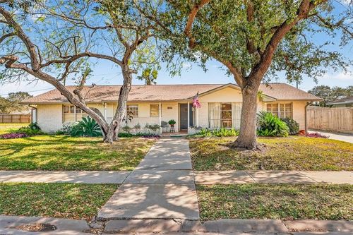 337 Williamson Pl, Corpus Christi, TX, 78411-1515 | Card Image