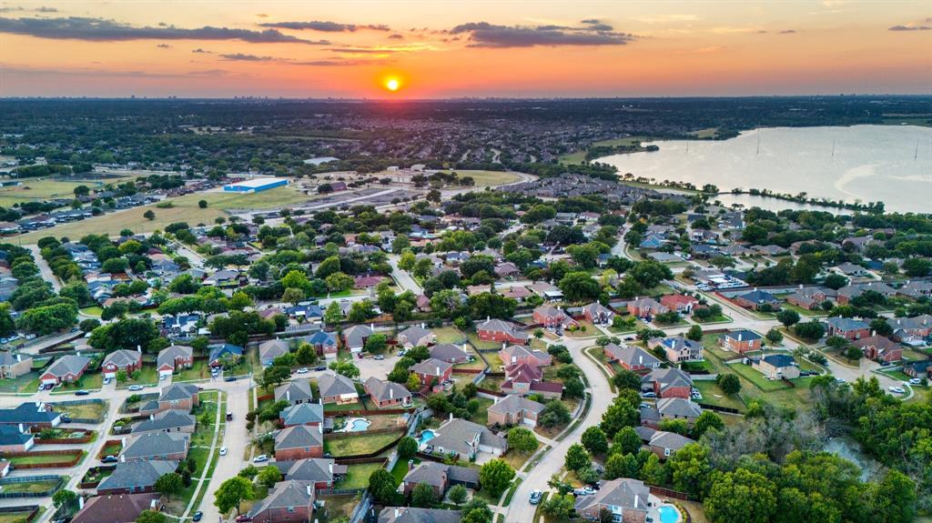 Baskerville Dr, Garland, TX 75043