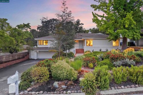 25 Acacia Dr, Orinda, CA, 94563-1703 | Card Image