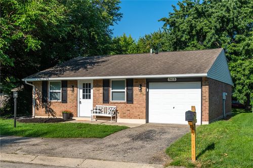 7615 Pomeranian Drive, Huber Heights, OH, 45424 | Card Image